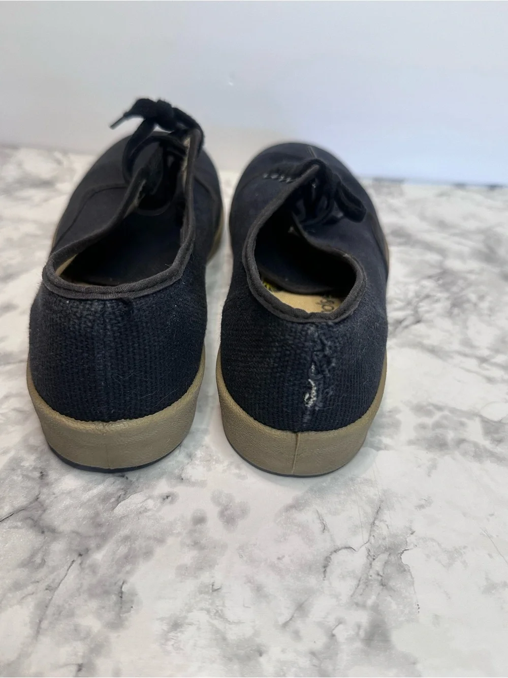 Sand & Sun “Winos”Black Canvas Lace Up Sneakers Gum Sole Casual Shoes size 7.5